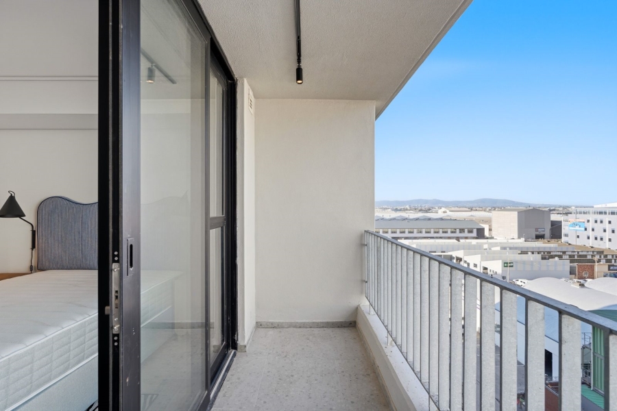 1 Bedroom Property for Sale in Paarden Eiland Western Cape